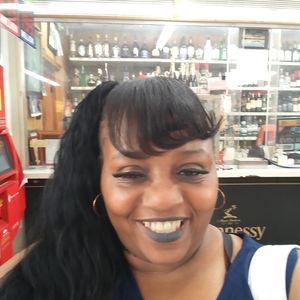 Meet your Posher, Charlette